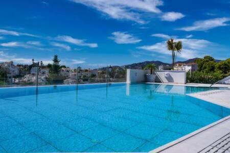 Royal Palm 22 Luxurious 3 Bedroom Penthouse Nerja Luaran gambar