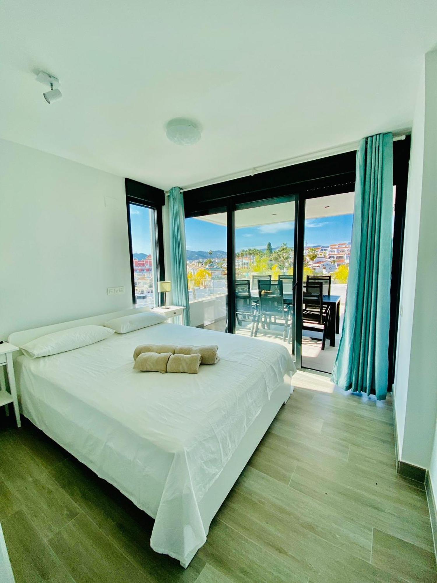 Royal Palm 22 Luxurious 3 Bedroom Penthouse Nerja Luaran gambar